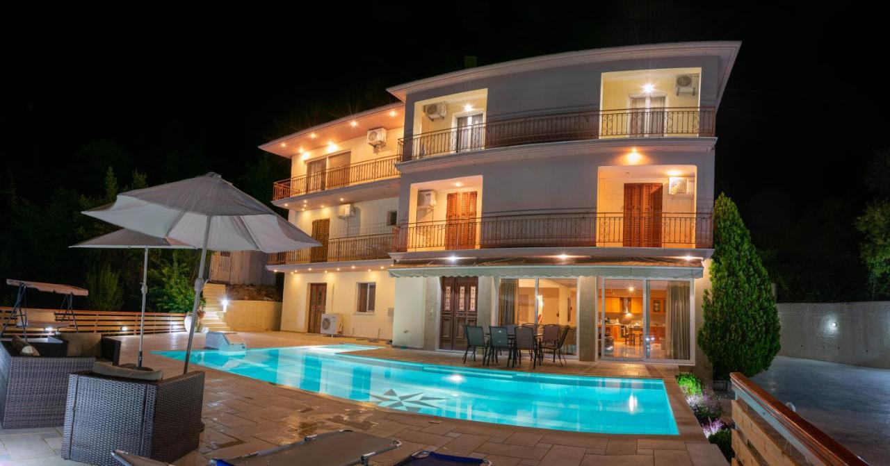 Petronas Villa Kariá Exterior foto