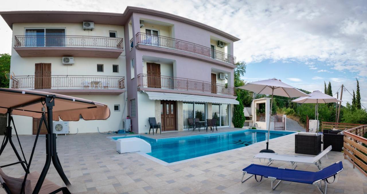 Petronas Villa Kariá Exterior foto